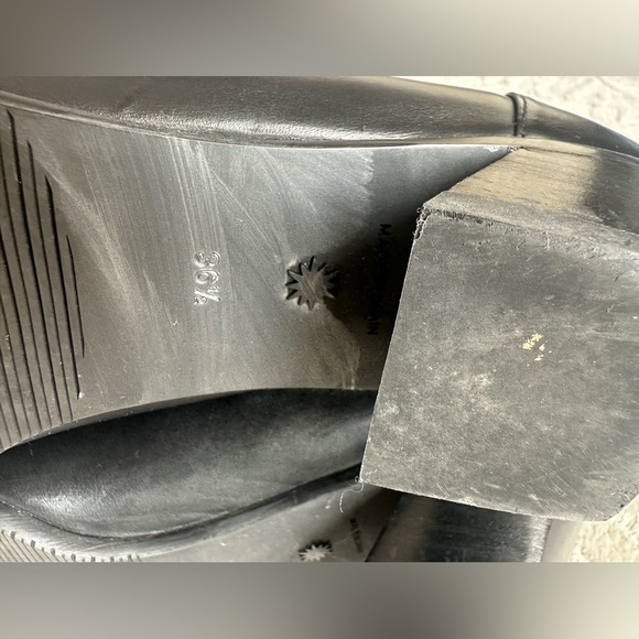 Stuart Weitzman Yuliana 60mm Chelsea Booties – Black Leather, Size 36.5 - Picture 5 of 7